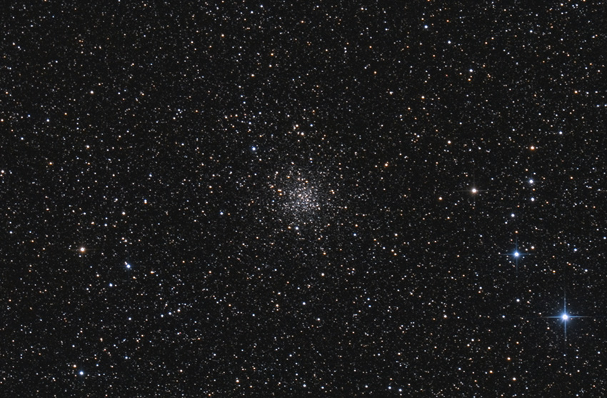 Messier 71 im Pfeil